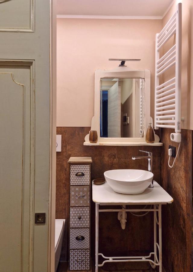 Mister Barolo Apartments Langhe โนเวลโล ภายนอก รูปภาพ