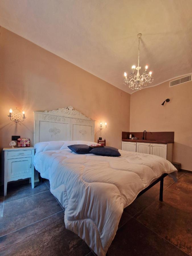 Mister Barolo Apartments Langhe โนเวลโล ภายนอก รูปภาพ
