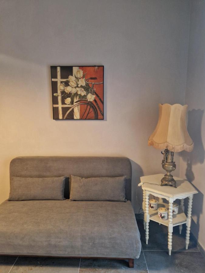 Mister Barolo Apartments Langhe โนเวลโล ภายนอก รูปภาพ