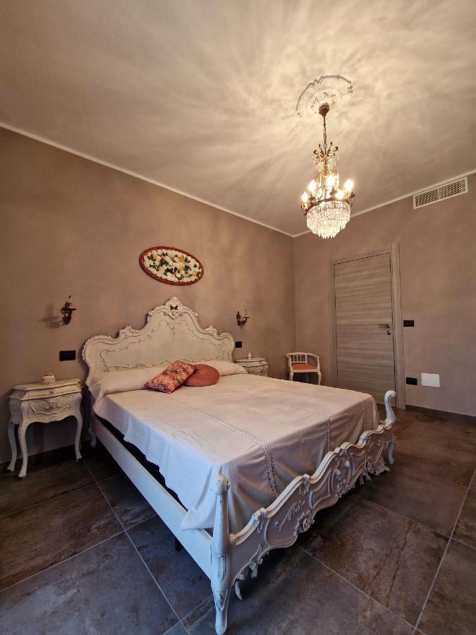 Mister Barolo Apartments Langhe โนเวลโล ภายนอก รูปภาพ