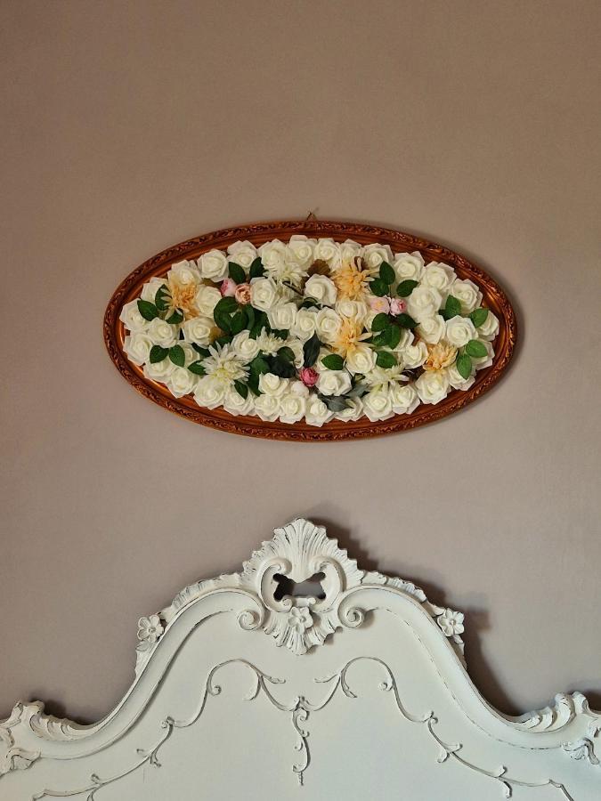 Mister Barolo Apartments Langhe โนเวลโล ภายนอก รูปภาพ