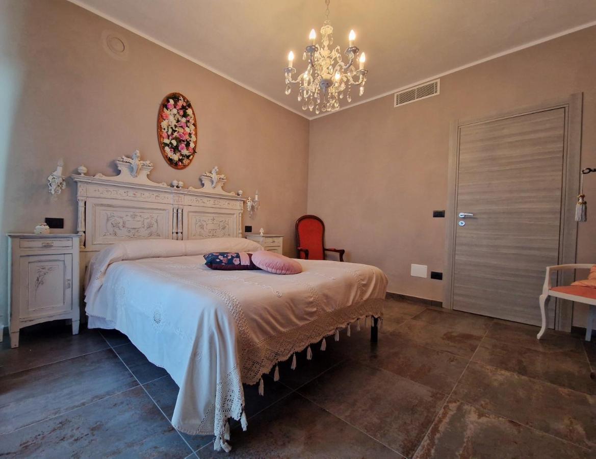 Mister Barolo Apartments Langhe โนเวลโล ภายนอก รูปภาพ